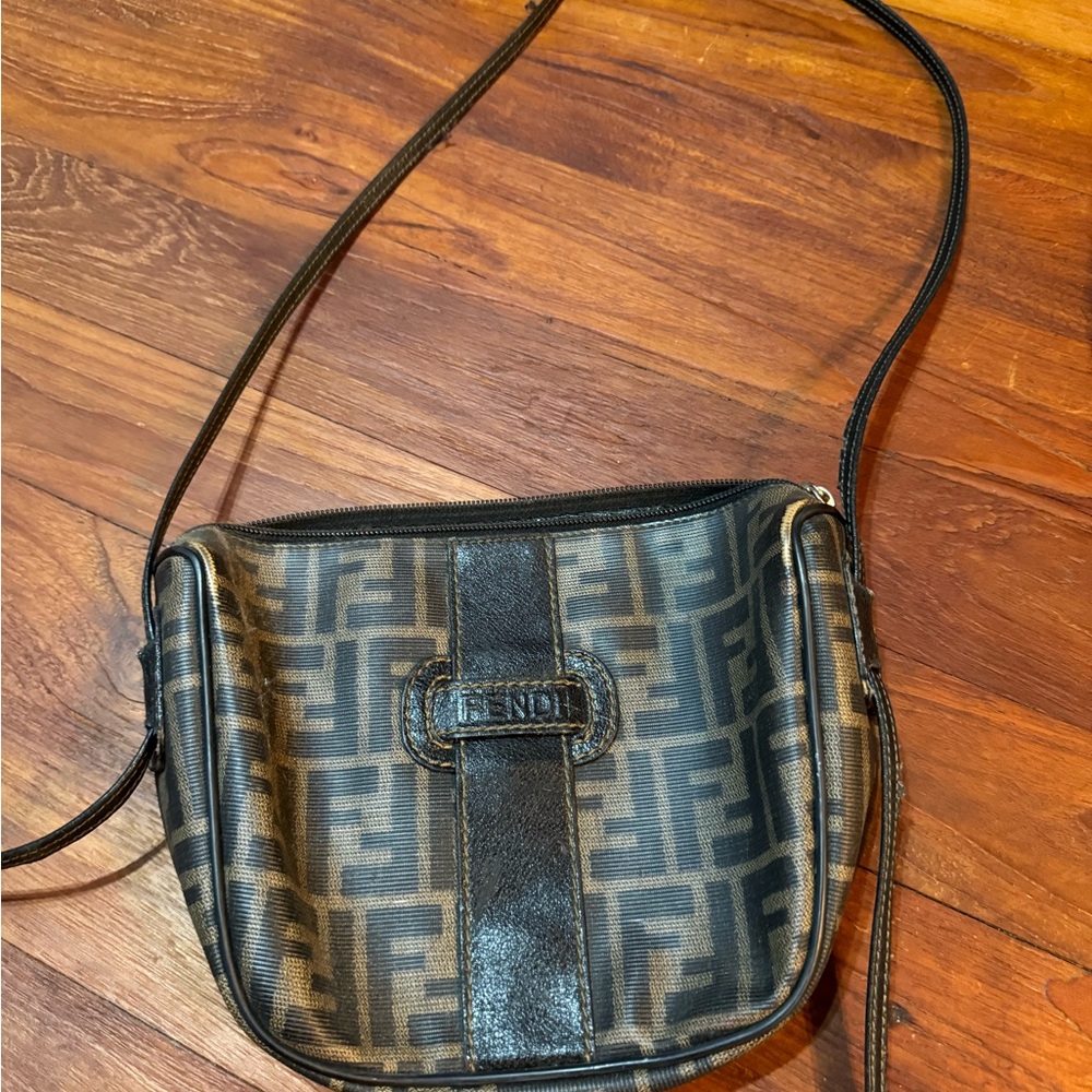 Vintage 80s FENDI Zucca Shoulder Bag FF Logo Brown. Measures 10.2×7.2×1.8 inches